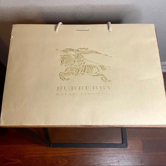 BURBERRY Gold Embossed Gift Bag - Picture 2 of 13